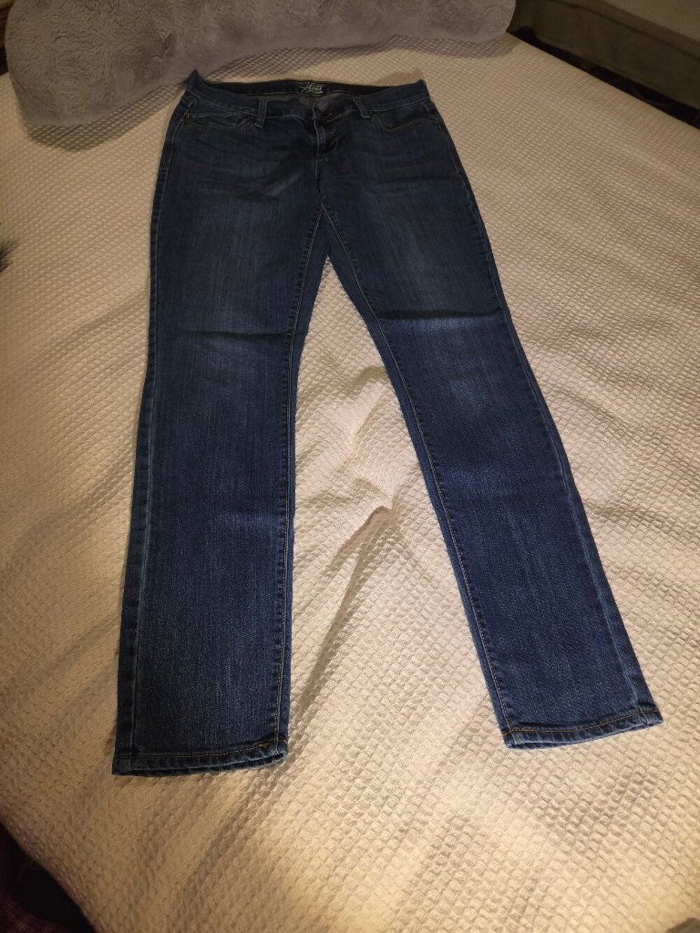 Old Navy the Flirt sz 6 regular inseam 30 inches